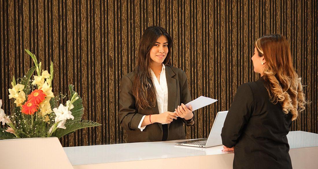 Modern front office laboratories 