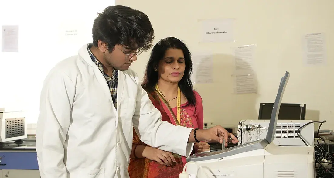 Study the interaction between drugs and and biological systems at our Pharmacology Lab